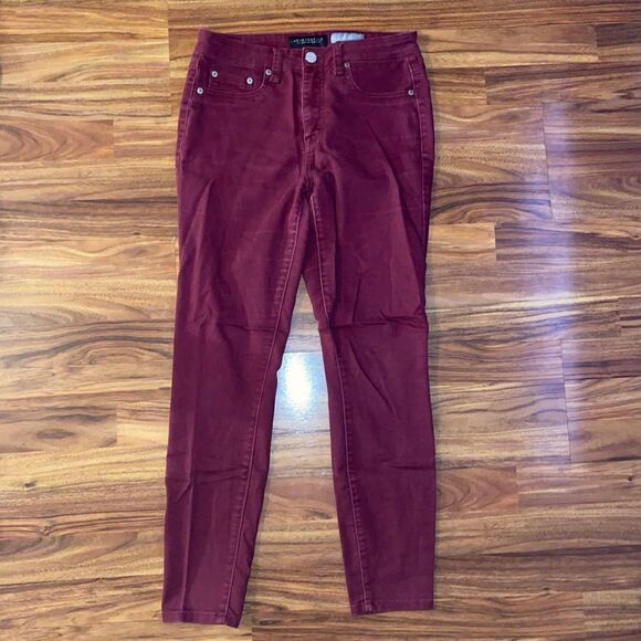 Aeropostale Deep Red High Waisted Skinny Jeans Womens Size 6 - Picture 3 of 10